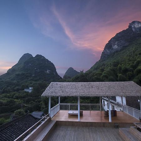 Zen Box House Hotel Yangshuo Buitenkant foto