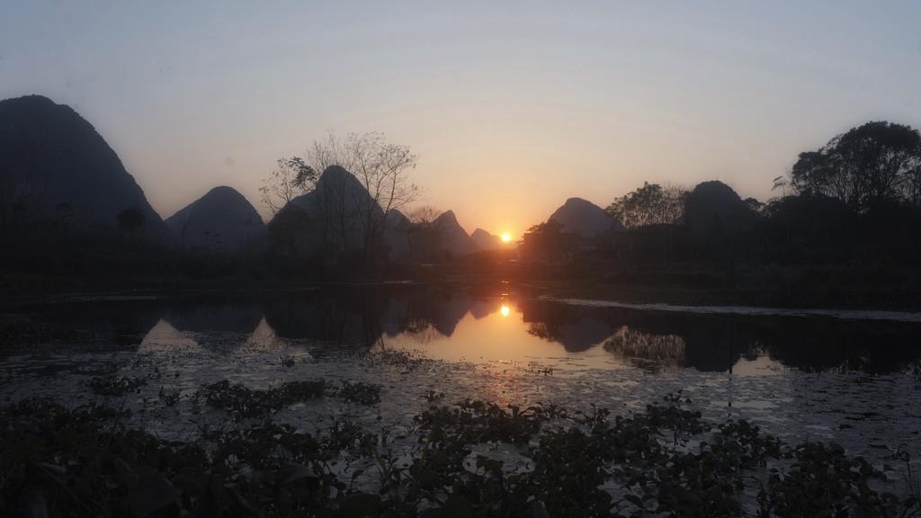 Zen Box House Hotel Yangshuo Buitenkant foto