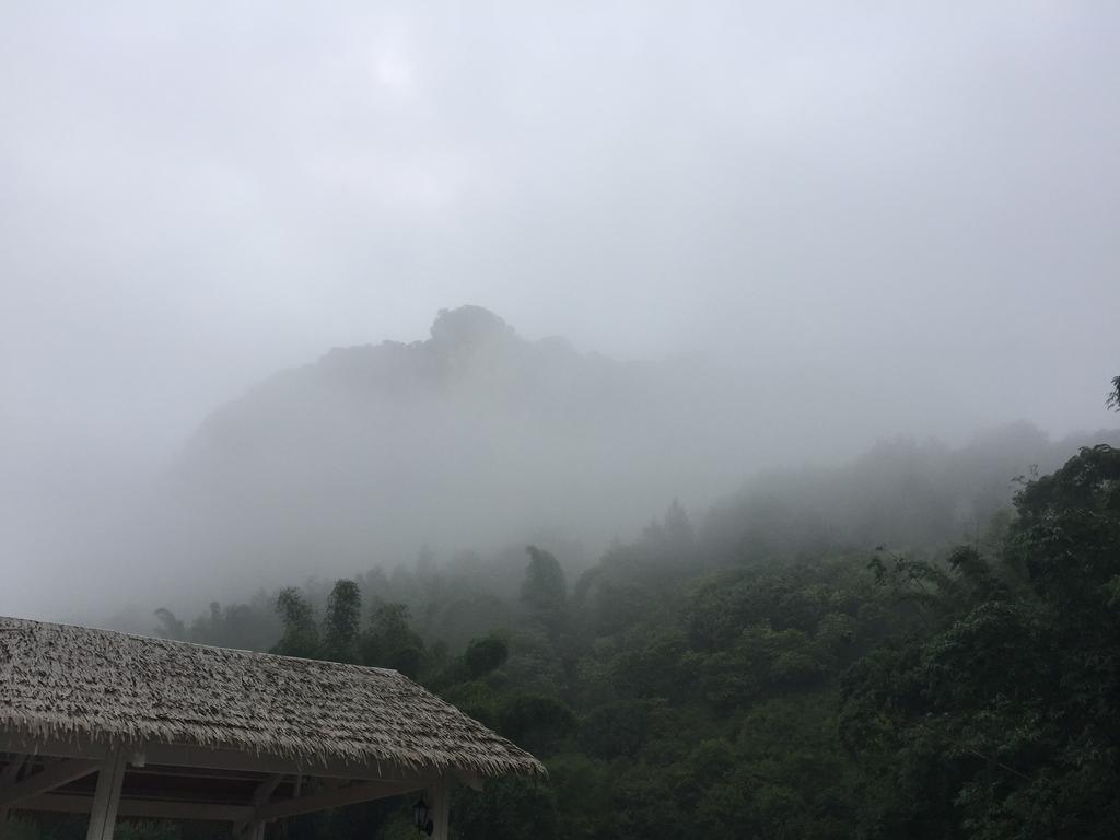 Zen Box House Hotel Yangshuo Buitenkant foto